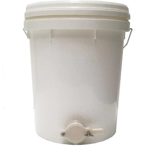 Pails & TE Lids with Honey Gate
