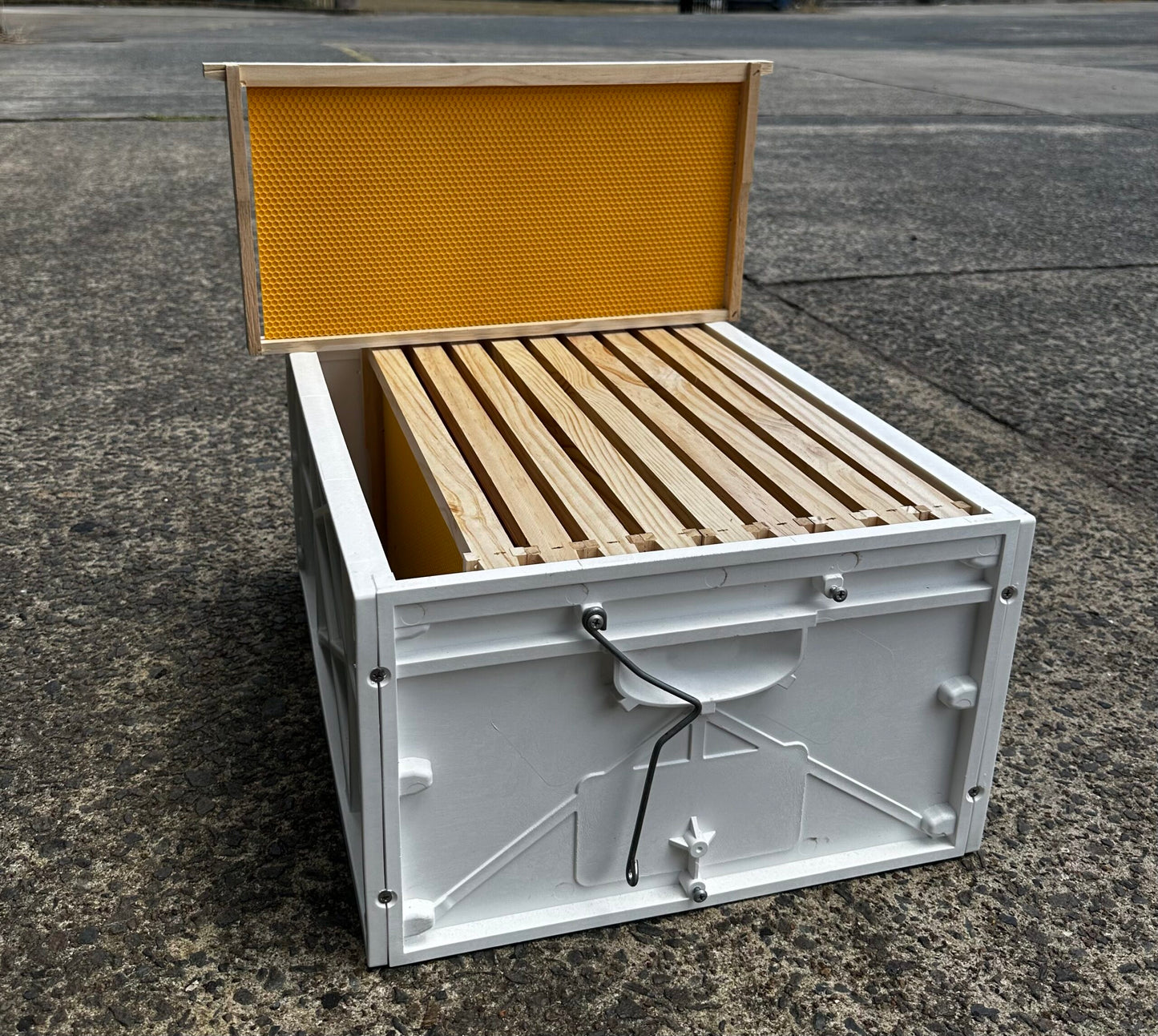 Nuplas 10 Frame Super with Frames
