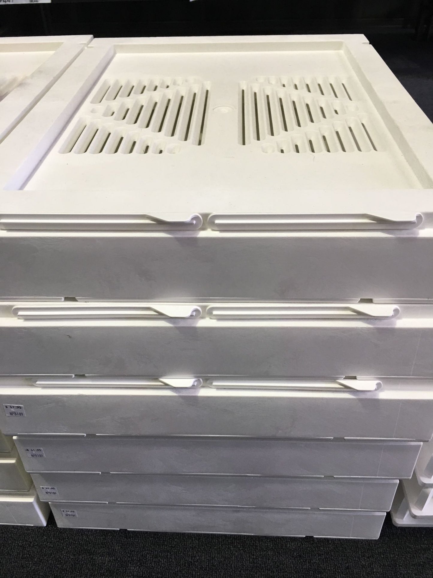 Nuplas Shallow Ventilated Base