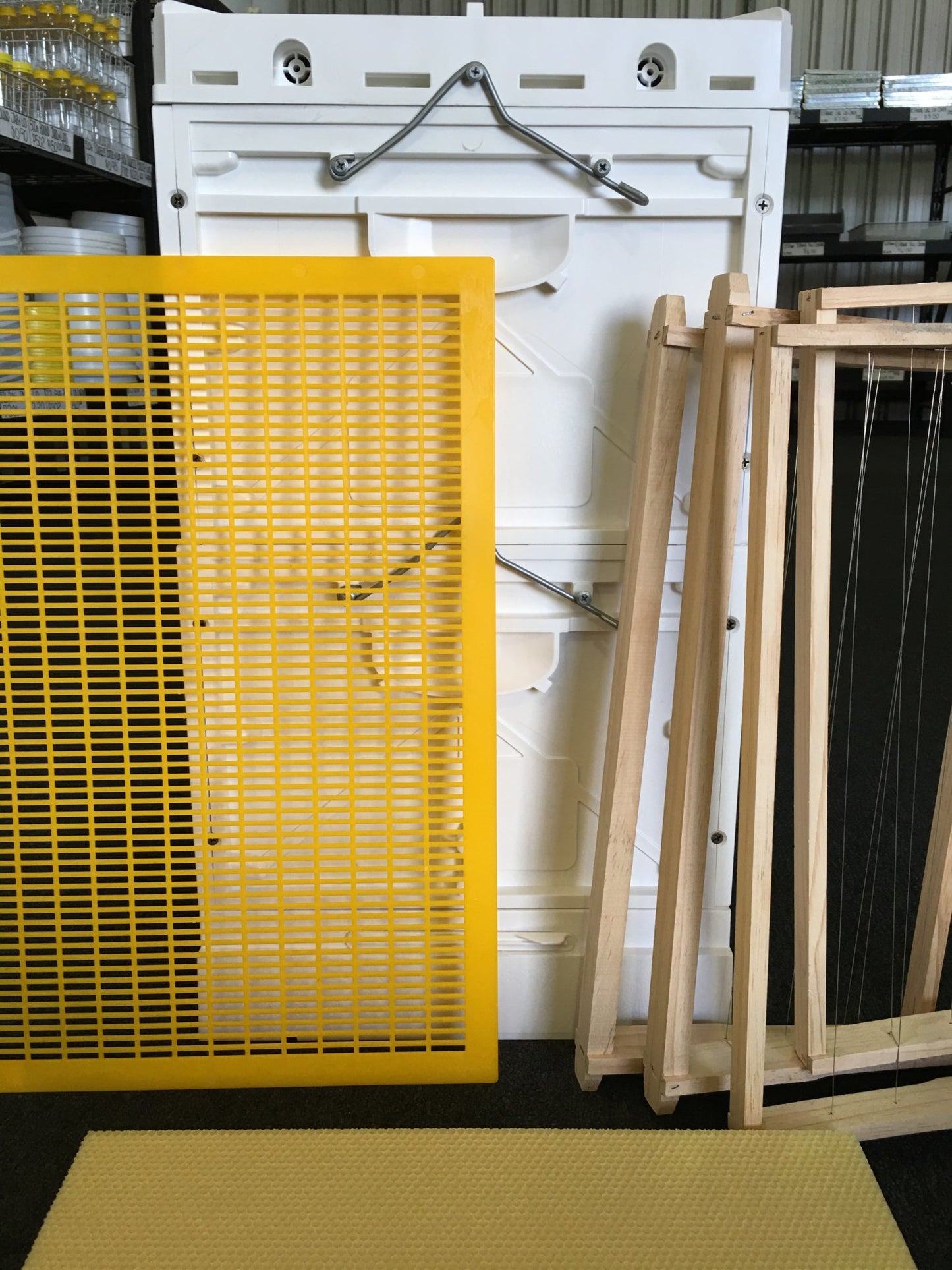 Nuplas Double Hive Pack with Bees