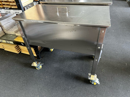 Uncapping Tank with Legs & Wheels